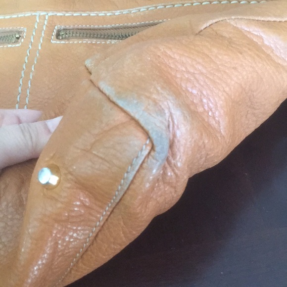 Roots Leather Bag - Picture 5 of 9